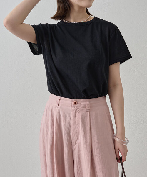 Omekashi(オメカシ)の「シアーシャイニーTシャツ(Tシャツ/カットソー・レディース・オフホワイト/サックスブルー/ブラック/ベージュ・FREE)」の2枚目の写真