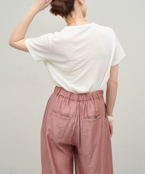 Omekashi(オメカシ)の「シアーシャイニーTシャツ(Tシャツ/カットソー・レディース・オフホワイト/サックスブルー/ブラック/ベージュ・FREE)」の8枚目の写真