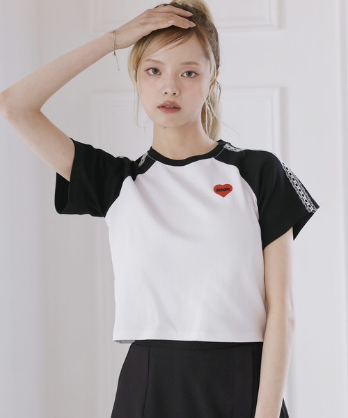 MSGirl(エムエスジーガール)の「ワンポイントラグランレースライン ハートロゴ クロップド丈 半袖Tシャツ(Tシャツ/カットソー・レディース・ワイン/ブラック/チャコール・F)」の15枚目の写真