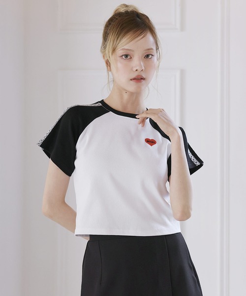 MSGirl(エムエスジーガール)の「ワンポイントラグランレースライン ハートロゴ クロップド丈 半袖Tシャツ(Tシャツ/カットソー・レディース・ワイン/ブラック/チャコール・F)」の17枚目の写真