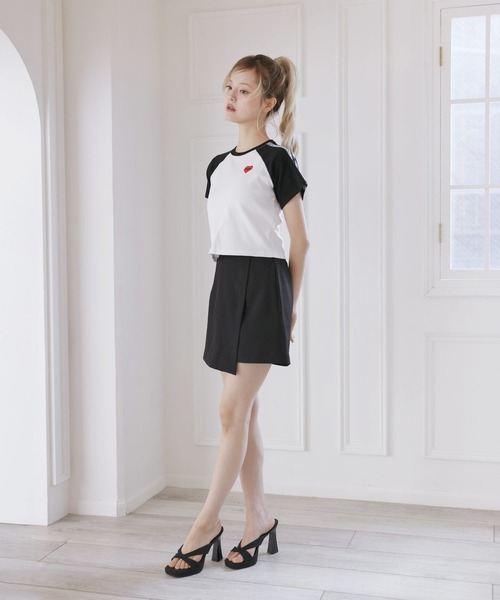 MSGirl(エムエスジーガール)の「ワンポイントラグランレースライン ハートロゴ クロップド丈 半袖Tシャツ(Tシャツ/カットソー・レディース・ワイン/ブラック/チャコール・F)」の21枚目の写真