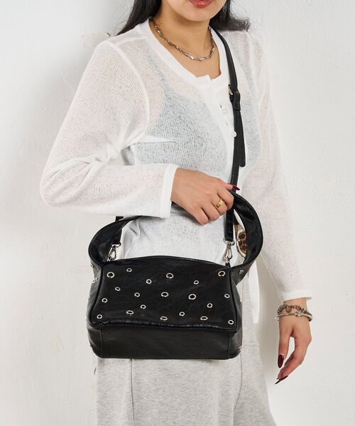 WHO'S WHO gallery(フーズフーギャラリー)の「【2way】ハトメショルダーバッグ(ショルダーバッグ・レディース・ブラック/オフホワイト/ブラウン・FREE)」の8枚目の写真