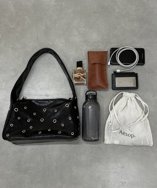 WHO'S WHO gallery(フーズフーギャラリー)の「【2way】ハトメショルダーバッグ(ショルダーバッグ・レディース・ブラック/オフホワイト/ブラウン・FREE)」の14枚目の写真