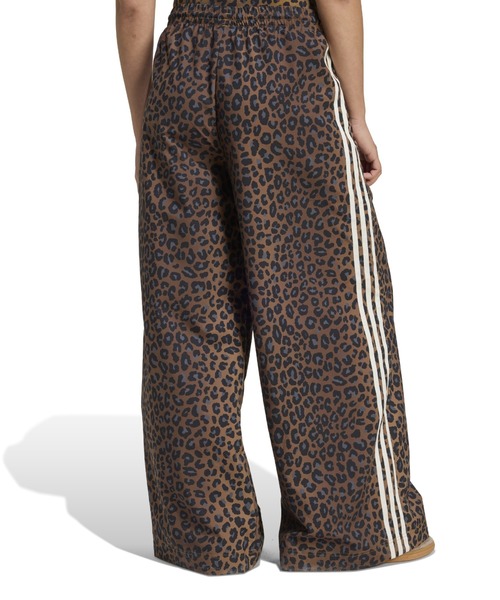 【ADIDAS】レオパード オーバーサイズ トラックパンツ Firebird adidas LEOPARD FIREBIRD OVERSIZED TRACK PANTS / アディダス
