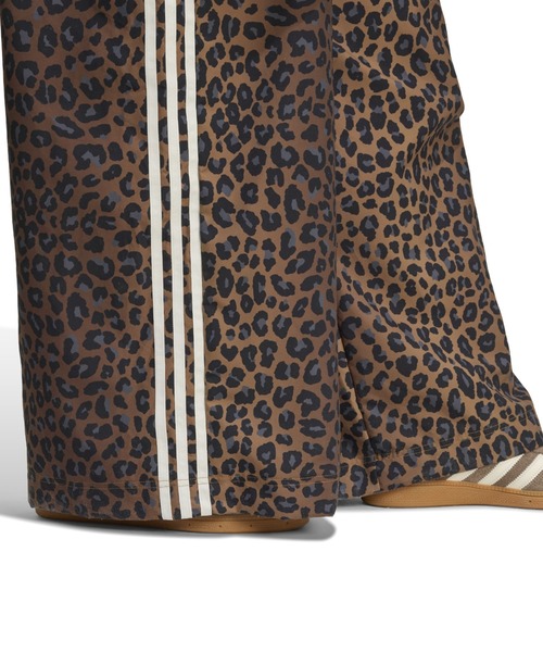 【ADIDAS】レオパード オーバーサイズ トラックパンツ Firebird adidas LEOPARD FIREBIRD OVERSIZED TRACK PANTS マルチカラー