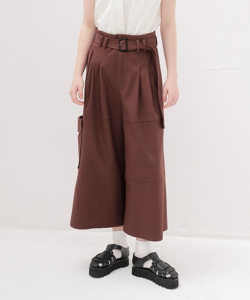 DRESSLAVE(ドレスレイブ)の「cargo gaucho pants(カーゴガウチョパンツ)(その他パンツ・レディース・ブラック/ブラウン・38)」の1枚目の写真