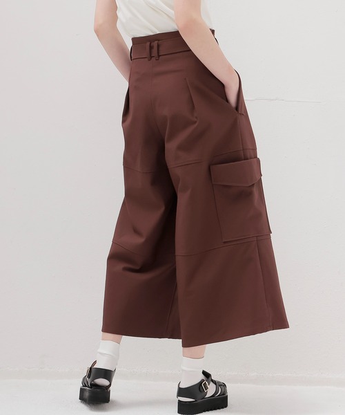 DRESSLAVE(ドレスレイブ)の「cargo gaucho pants(カーゴガウチョパンツ)(その他パンツ・レディース・ブラック/ブラウン・38)」の4枚目の写真