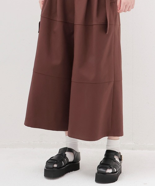 DRESSLAVE(ドレスレイブ)の「cargo gaucho pants(カーゴガウチョパンツ)(その他パンツ・レディース・ブラック/ブラウン・38)」の6枚目の写真