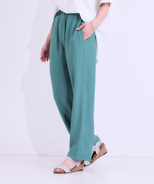 SHOO・LA・RUE（シューラルー）の「【S-LL/ひんやり】楽してきれい見え ドビースラブ ストレートパンツ（その他パンツ・レディース・ブラック/ブラウン系/グリーン・01/02/03/04）」の13枚目の写真