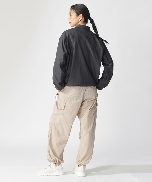 ECOALF（エコアルフ）の「ACT CLAIM コーチジャケット UNISEX 【日本限定】（ブルゾン・レディース・ベージュ系その他3/ブラック・L/M）」の9枚目の写真