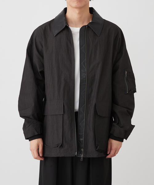 B.C STOCK（ベーセーストック）の「【Deux Allures/ドゥ アリュール】レザーカラー ショートブルゾン（ミリタリージャケット・メンズ・チャコールグレー/ブラウン・MEDIUM/LARGE）」の14枚目の写真