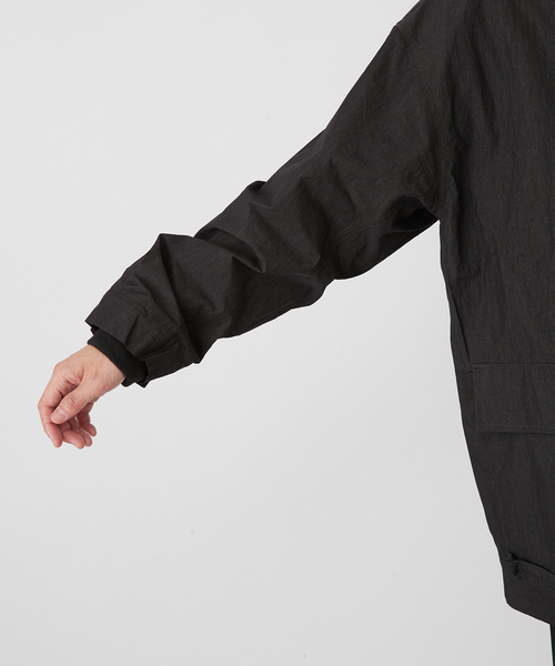 B.C STOCK（ベーセーストック）の「【Deux Allures/ドゥ アリュール】レザーカラー ショートブルゾン（ミリタリージャケット・メンズ・チャコールグレー/ブラウン・MEDIUM/LARGE）」の18枚目の写真