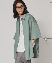 サイドボタンボックスシルエットシャツ