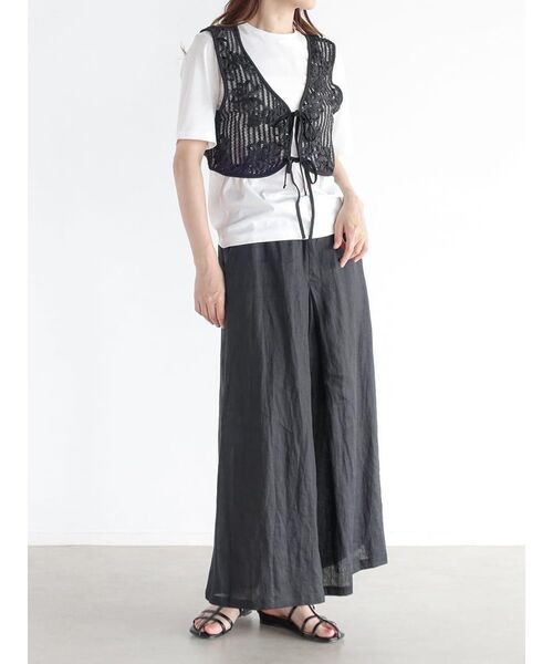 FIKA.(フィーカ)の「Ladder lace skipper vest(ベスト・レディース・ホワイト/ブラック・MEDIUM)」の8枚目の写真
