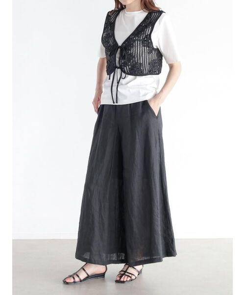 FIKA.(フィーカ)の「Ladder lace skipper vest(ベスト・レディース・ホワイト/ブラック・MEDIUM)」の9枚目の写真