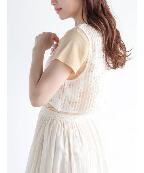 FIKA.(フィーカ)の「Ladder lace skipper vest(ベスト・レディース・ホワイト/ブラック・MEDIUM)」の11枚目の写真