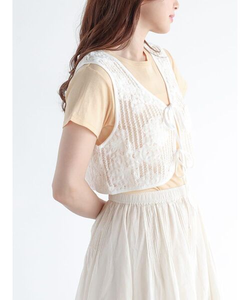 FIKA.(フィーカ)の「Ladder lace skipper vest(ベスト・レディース・ホワイト/ブラック・MEDIUM)」の13枚目の写真