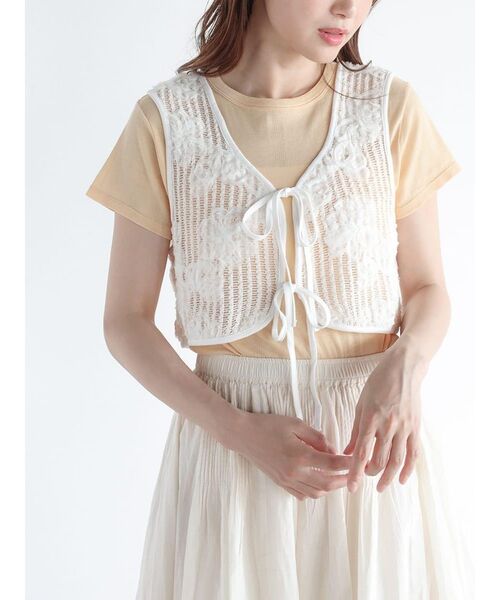 FIKA.(フィーカ)の「Ladder lace skipper vest(ベスト・レディース・ホワイト/ブラック・MEDIUM)」の1枚目の写真