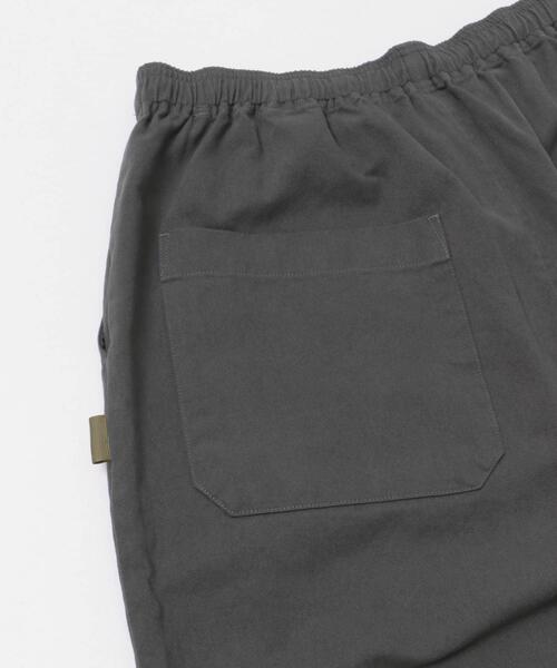 URBAN RESEARCH Sonny Label（アーバンリサーチサニーレーベル）の「ベーシックワイドイージーチノパンツ（その他パンツ・メンズ・ベージュ/ネイビー/ブラック/チャコールグレー・SMALL/MEDIUM/LARGE）」の21枚目の写真
