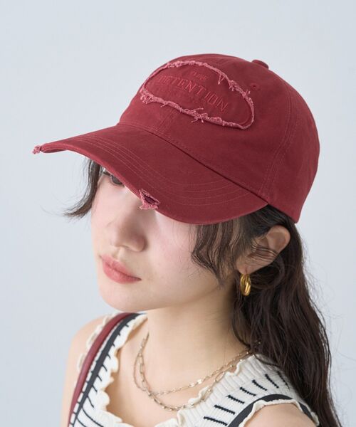 earth music&ecology(アースミュージックアンドエコロジー)の「ダメージロゴキャップ(ニットキャップ/ビーニー・レディース・チャコールグレー/アイボリー/レッド・FREE)」の22枚目の写真