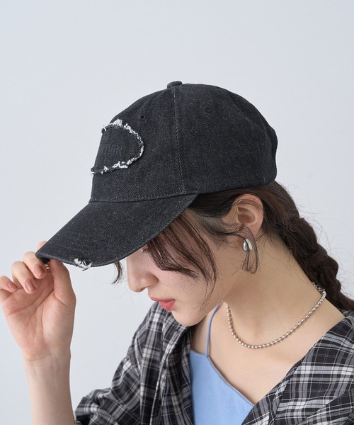 earth music&ecology(アースミュージックアンドエコロジー)の「ダメージロゴキャップ(ニットキャップ/ビーニー・レディース・チャコールグレー/アイボリー/レッド・FREE)」の10枚目の写真