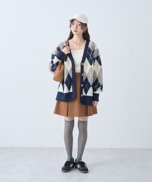 earth music&ecology(アースミュージックアンドエコロジー)の「ダメージロゴキャップ(ニットキャップ/ビーニー・レディース・チャコールグレー/アイボリー/レッド・FREE)」の18枚目の写真