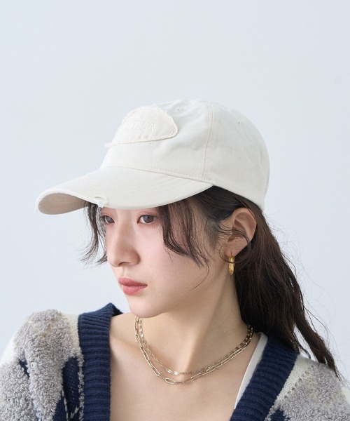 earth music&ecology(アースミュージックアンドエコロジー)の「ダメージロゴキャップ(ニットキャップ/ビーニー・レディース・チャコールグレー/アイボリー/レッド・FREE)」の16枚目の写真