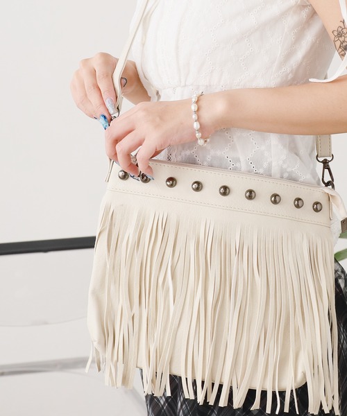 ROOPTOKYO(ループトウキョウ)の「Fringe Studs Mini Bag / フリンジスタッズミニバッグ(ショルダーバッグ・レディース・ブラック/ブラウン/ホワイト・FREE)」の1枚目の写真