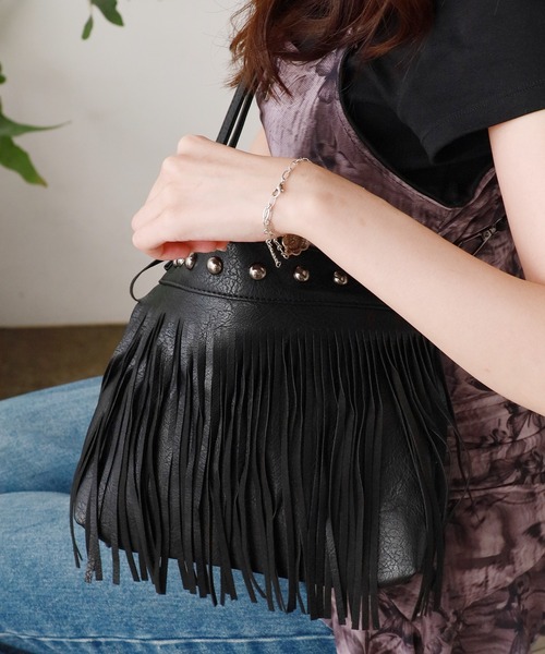 ROOPTOKYO(ループトウキョウ)の「Fringe Studs Mini Bag / フリンジスタッズミニバッグ(ショルダーバッグ・レディース・ブラック/ブラウン/ホワイト・FREE)」の9枚目の写真