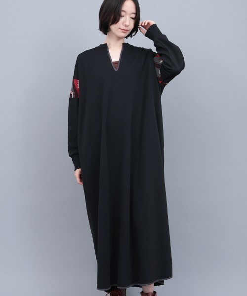 チチカカ(チチカカ)の「裏シャギースリットネックワンピース(ワンピース・レディース・ベージュ/グリーン/ブラック・FREE)」の2枚目の写真