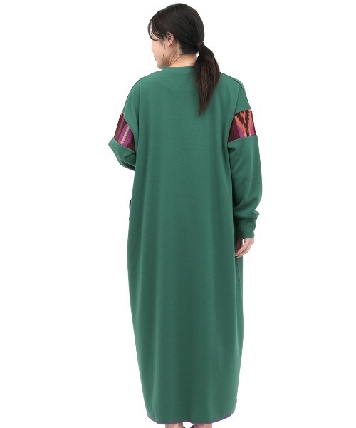 チチカカ(チチカカ)の「裏シャギースリットネックワンピース(ワンピース・レディース・ベージュ/グリーン/ブラック・FREE)」の11枚目の写真