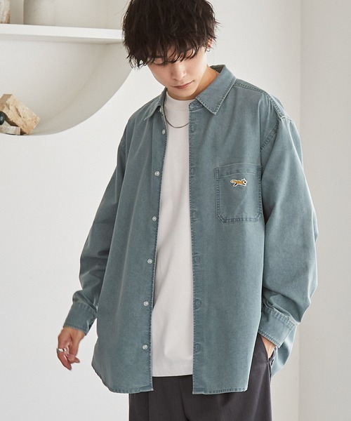 PENNEYS（ぺニーズ）の「PENNEYS/ペニーズ 別注 THE FOX ロゴ ワンポイントワッペン刺繍  ヴィンテージ加工 オーバーサイズ レギュラーカラー  デニムシャツ（シャツ/ブラウス・レディース・ネイビー/ブラック/ブルー・L/M）」の7枚目の写真