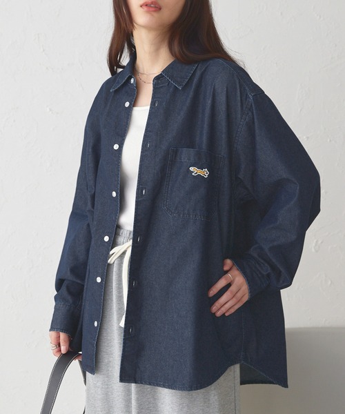 PENNEYS（ぺニーズ）の「PENNEYS/ペニーズ 別注 THE FOX ロゴ ワンポイントワッペン刺繍  ヴィンテージ加工 オーバーサイズ レギュラーカラー  デニムシャツ（シャツ/ブラウス・レディース・ネイビー/ブラック/ブルー・L/M）」の17枚目の写真