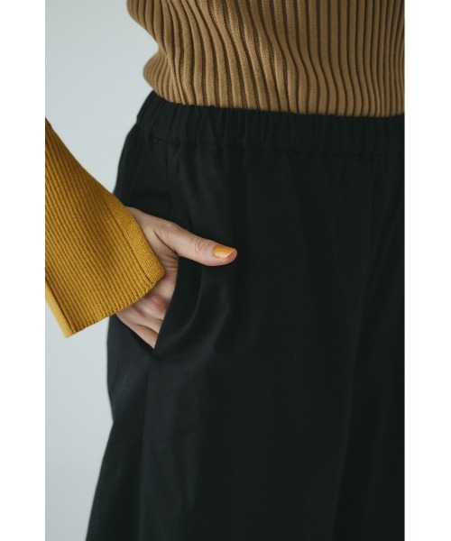 HeRIN.CYE(ヘリンドットサイ)の「Frill hem balloon pants フリルヘムバルーンパンツ(その他パンツ・レディース・マジェンタ/ブラック・36/38)」の10枚目の写真