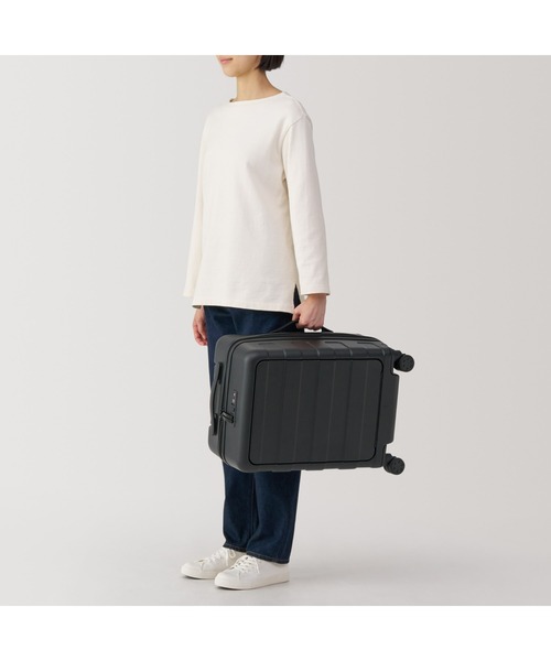 無印良品(ムジルシリョウヒン)の「バーを自由に調節できる フロントオープンキャリーケース(32L)(スーツケース/キャリーバッグ・レディース・ブラック/ベージュ・FREE)」の20枚目の写真