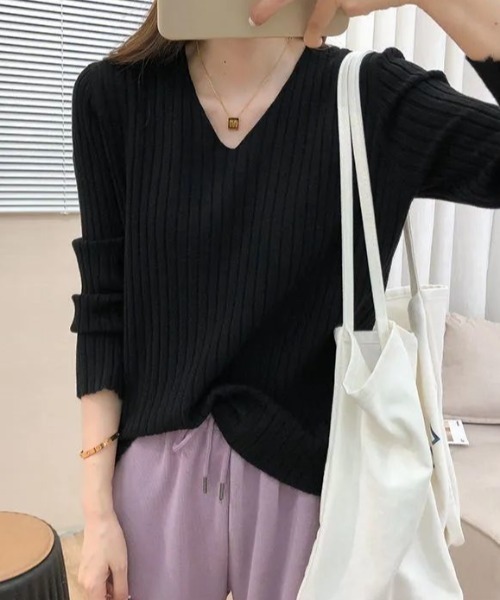 cammie(キャミー)の「Vネックシンプルリブニット(ニット/セーター・レディース・パープル/グレー/ブラック/モカ・F)」の7枚目の写真
