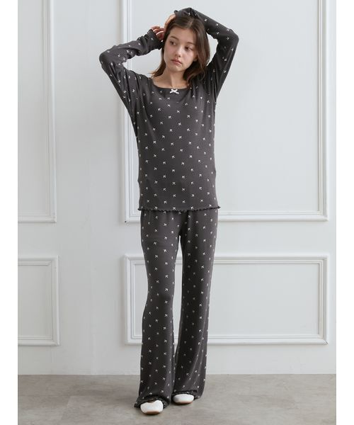 ジェラートピケ❤︎リボン柄ロングパンツ新品タグ付き ジェラートピケ gelato pique リボン柄ロングパンツ （OWHT