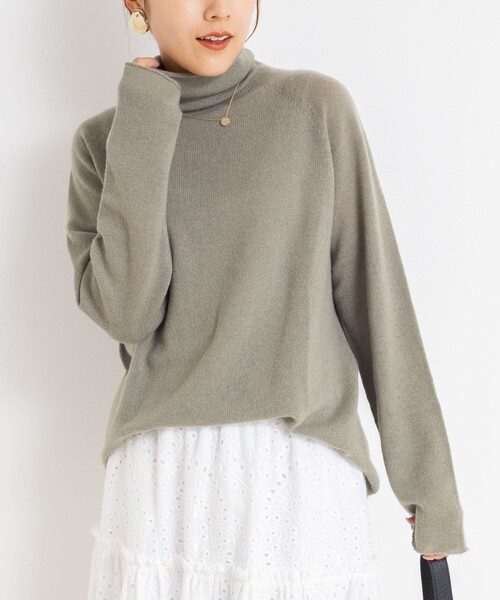 Rie Miller（リエミラー）の「PUREカシミヤタートルネックニット（ニット/セーター・レディース・ベビーピンク/サックスブルー/チャコールグレー/イエロー/ブラウン/グリーン・38）」の2枚目の写真