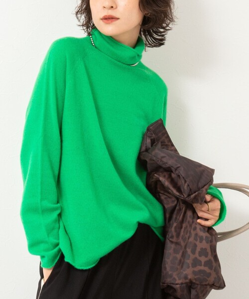 Rie Miller（リエミラー）の「PUREカシミヤタートルネックニット（ニット/セーター・レディース・ベビーピンク/サックスブルー/チャコールグレー/イエロー/ブラウン/グリーン・38）」の4枚目の写真