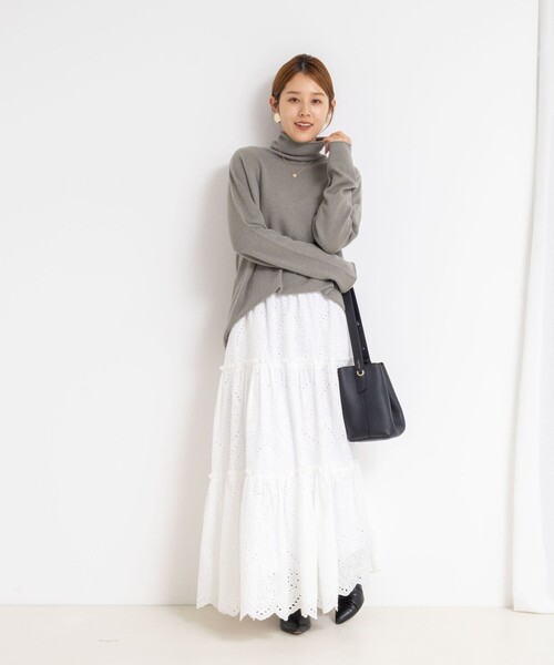 Rie Miller（リエミラー）の「PUREカシミヤタートルネックニット（ニット/セーター・レディース・ベビーピンク/サックスブルー/チャコールグレー/イエロー/ブラウン/グリーン・38）」の7枚目の写真