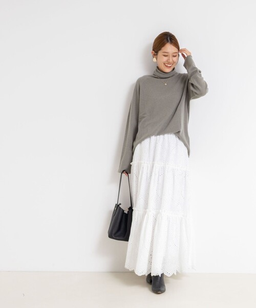 Rie Miller（リエミラー）の「PUREカシミヤタートルネックニット（ニット/セーター・レディース・ベビーピンク/サックスブルー/チャコールグレー/イエロー/ブラウン/グリーン・38）」の10枚目の写真