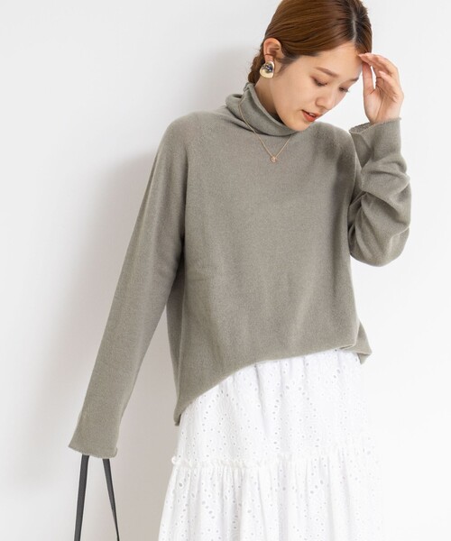 Rie Miller（リエミラー）の「PUREカシミヤタートルネックニット（ニット/セーター・レディース・ベビーピンク/サックスブルー/チャコールグレー/イエロー/ブラウン/グリーン・38）」の14枚目の写真