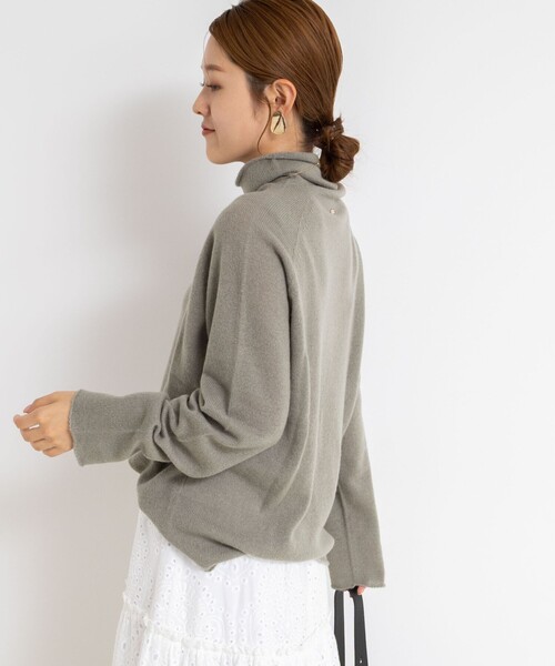 Rie Miller（リエミラー）の「PUREカシミヤタートルネックニット（ニット/セーター・レディース・ベビーピンク/サックスブルー/チャコールグレー/イエロー/ブラウン/グリーン・38）」の15枚目の写真