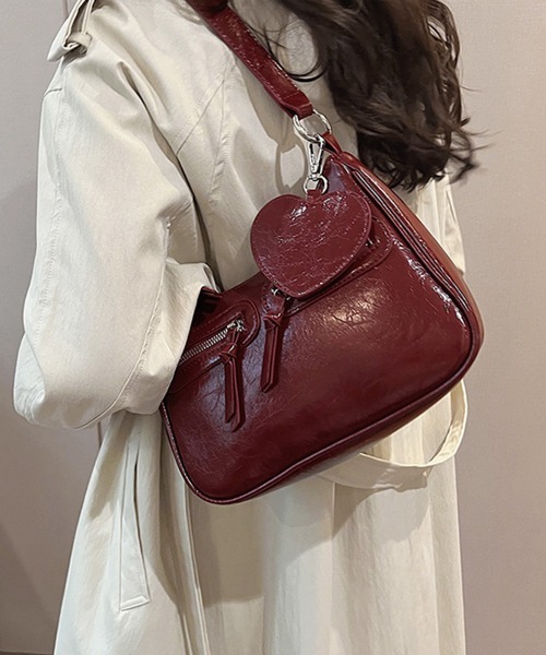 Miniministore(ミニミニストア)の「レトロショルダーバッグ ハートチャーム付(ショルダーバッグ・レディース・アイボリー/ブラック/ブラウン/キャメル/ワインレッド・FREE)」の5枚目の写真