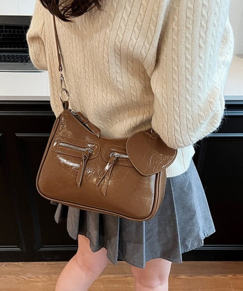Miniministore(ミニミニストア)の「レトロショルダーバッグ ハートチャーム付(ショルダーバッグ・レディース・アイボリー/ブラック/ブラウン/キャメル/ワインレッド・FREE)」の13枚目の写真
