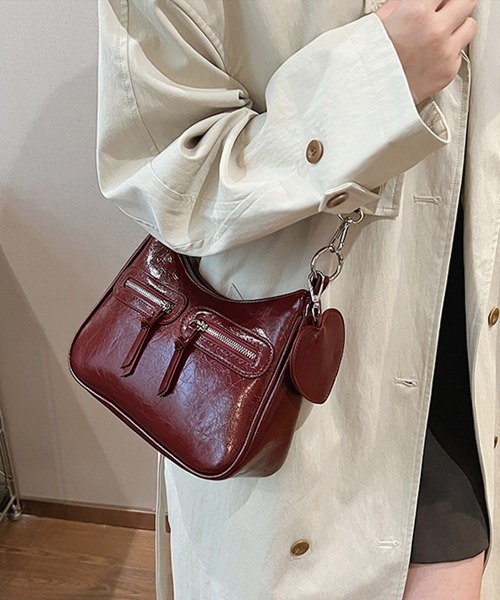 Miniministore(ミニミニストア)の「レトロショルダーバッグ ハートチャーム付(ショルダーバッグ・レディース・アイボリー/ブラック/ブラウン/キャメル/ワインレッド・FREE)」の17枚目の写真