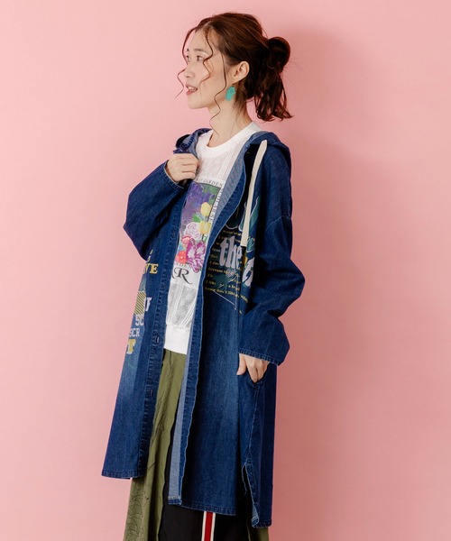 ScoLar（スカラー）の「153607：スカラーグラフィック柄デニムコート（デニムジャケット・レディース・ブルー/ネイビー・M）」の5枚目の写真