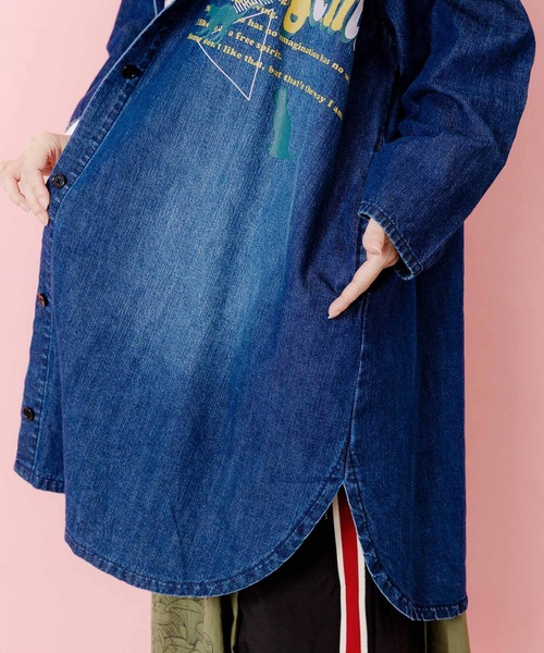 ScoLar（スカラー）の「153607：スカラーグラフィック柄デニムコート（デニムジャケット・レディース・ブルー/ネイビー・M）」の7枚目の写真