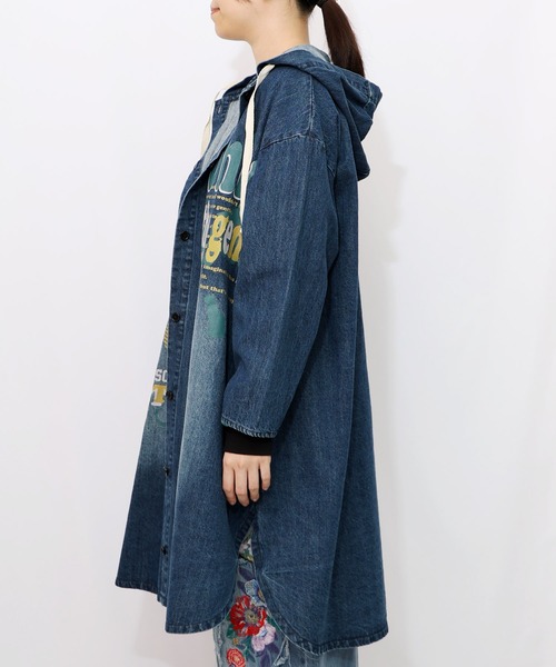 ScoLar（スカラー）の「153607：スカラーグラフィック柄デニムコート（デニムジャケット・レディース・ブルー/ネイビー・M）」の14枚目の写真
