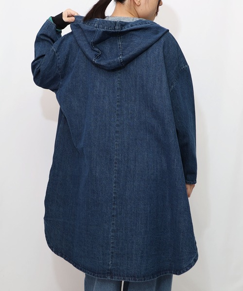 ScoLar（スカラー）の「153607：スカラーグラフィック柄デニムコート（デニムジャケット・レディース・ブルー/ネイビー・M）」の15枚目の写真